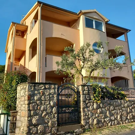 Apartman Maslina *