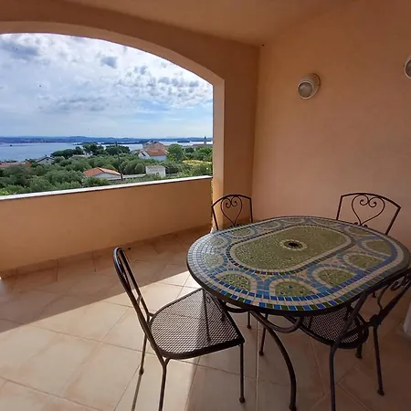 Appartement Maslina *